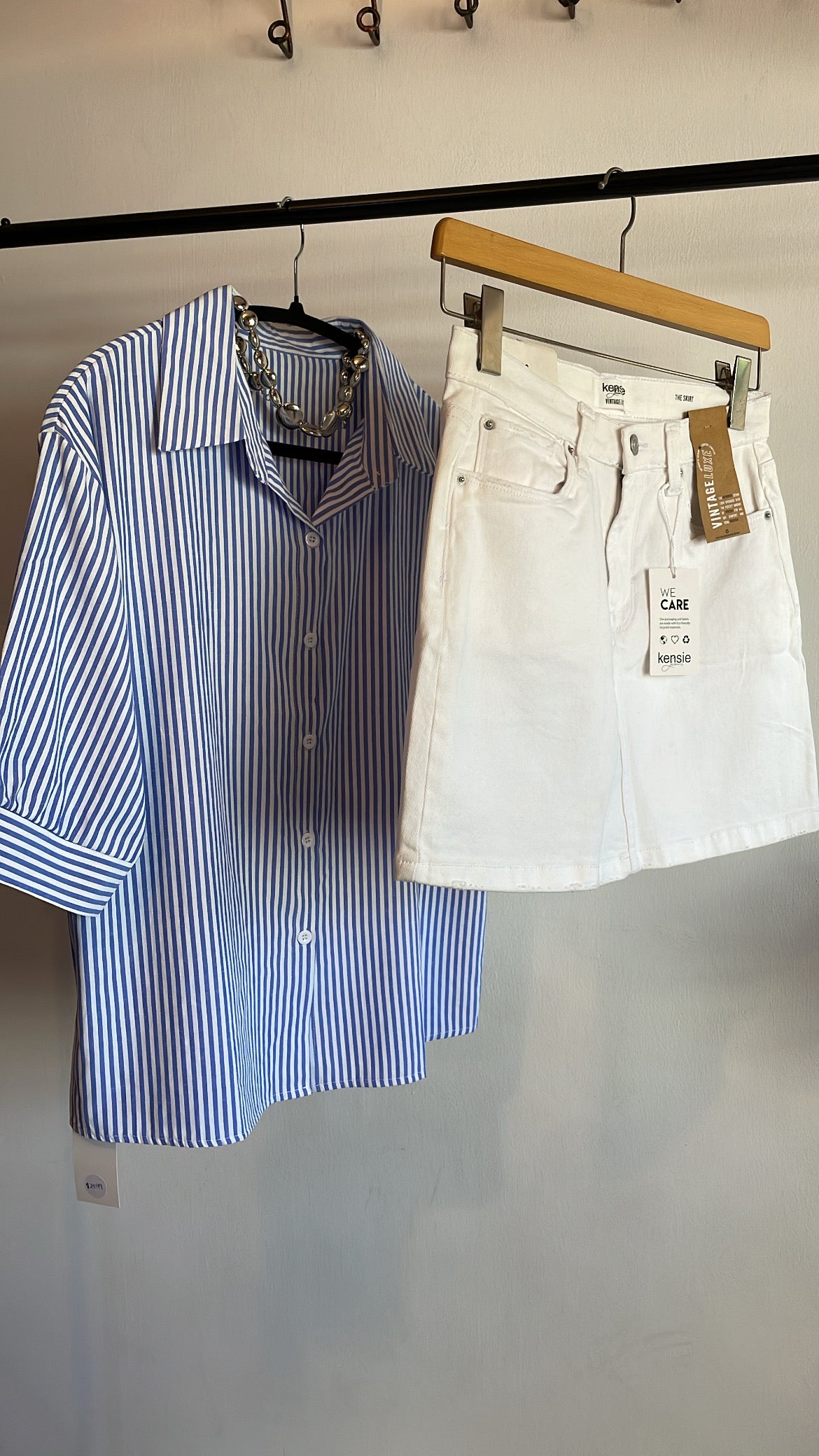 Kensie Jeans White Skirt